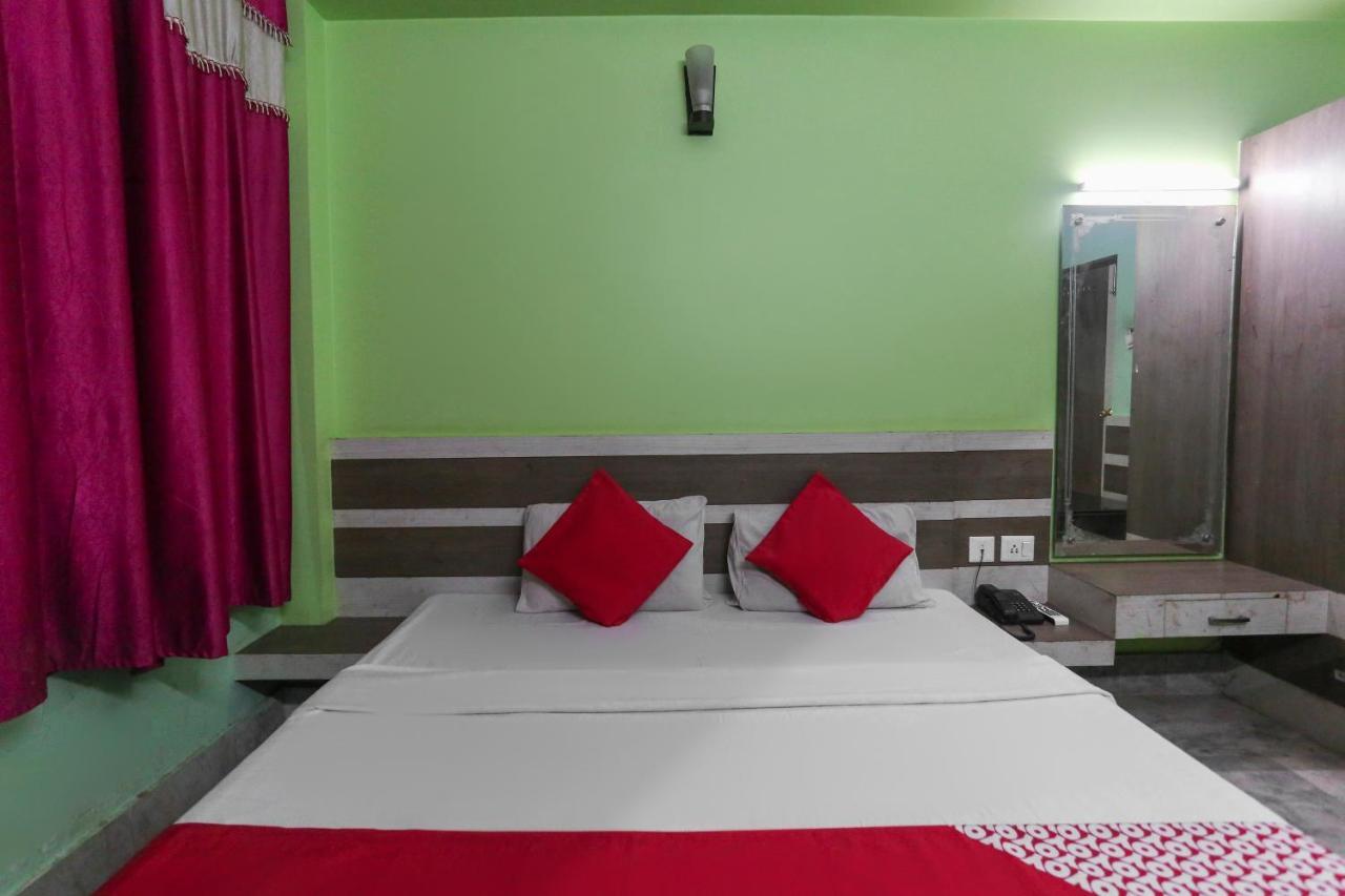Oyo 60609 Hotel Tanushree Rampurhat エクステリア 写真