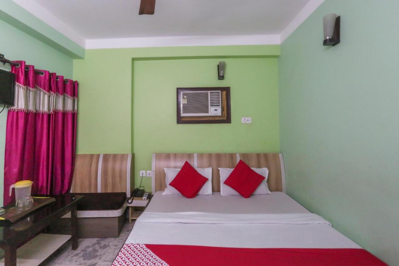 Oyo 60609 Hotel Tanushree Rampurhat エクステリア 写真