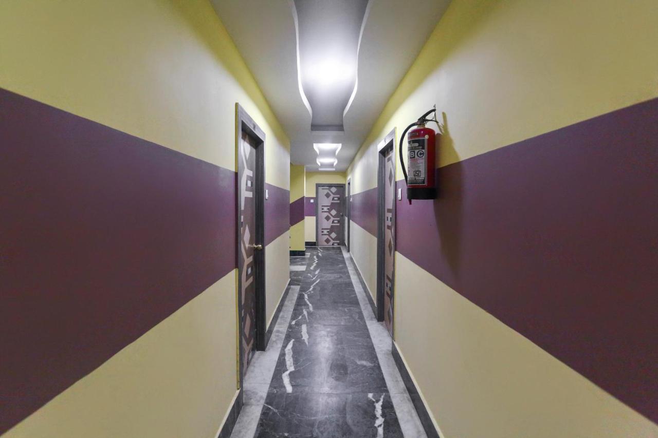 Oyo 60609 Hotel Tanushree Rampurhat エクステリア 写真