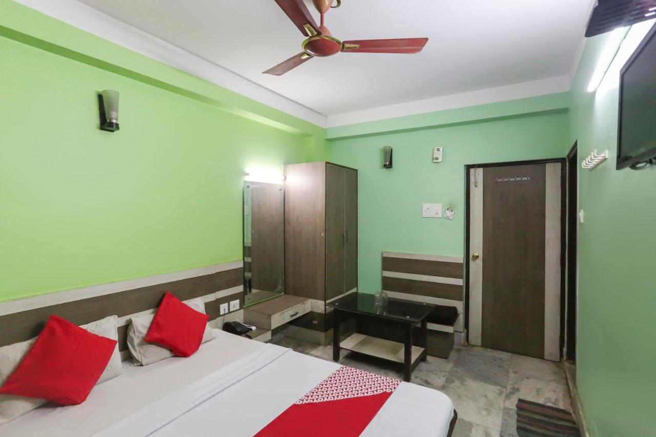 Oyo 60609 Hotel Tanushree Rampurhat エクステリア 写真