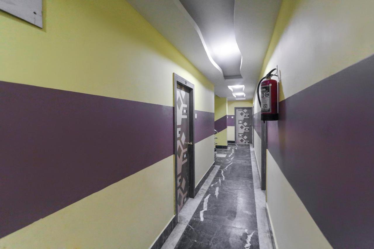 Oyo 60609 Hotel Tanushree Rampurhat エクステリア 写真